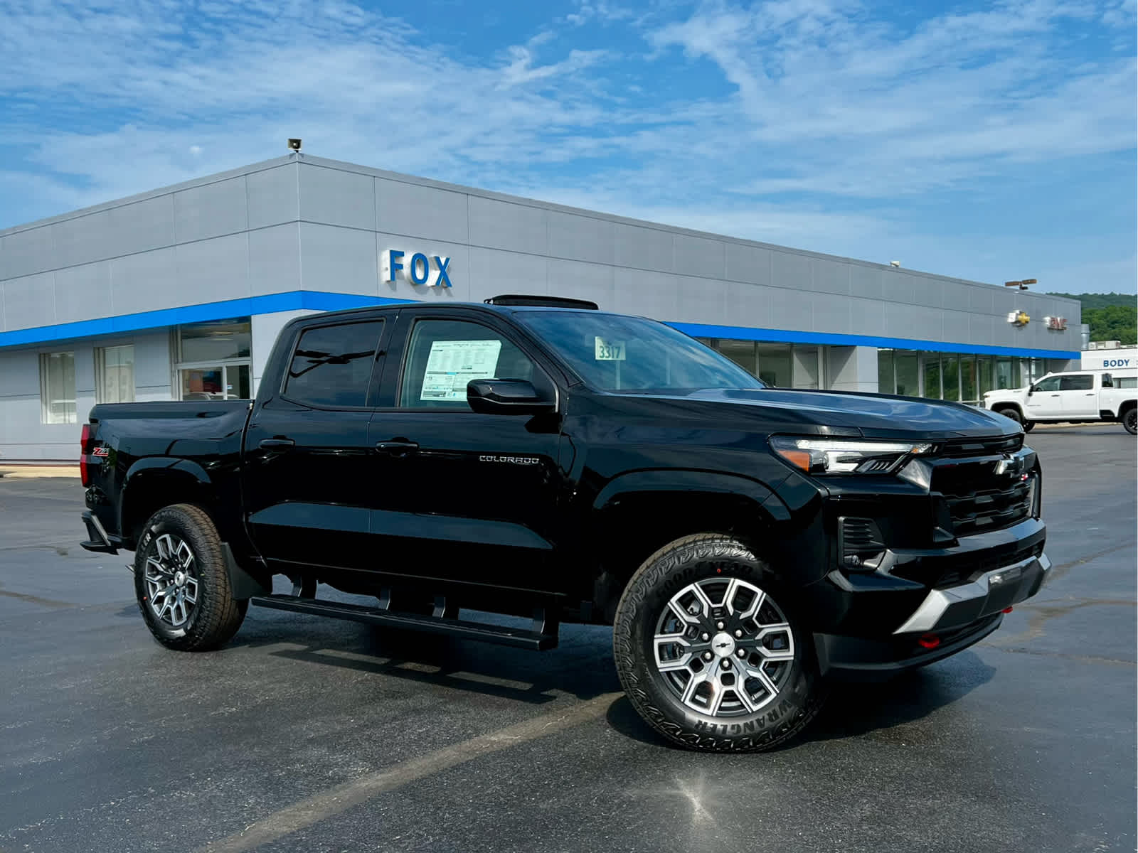 2026 Chevrolet Colorado Z71 in Black — front three-quarter view